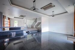 Sennett Avenue (D16), Semi-Detached #429675741